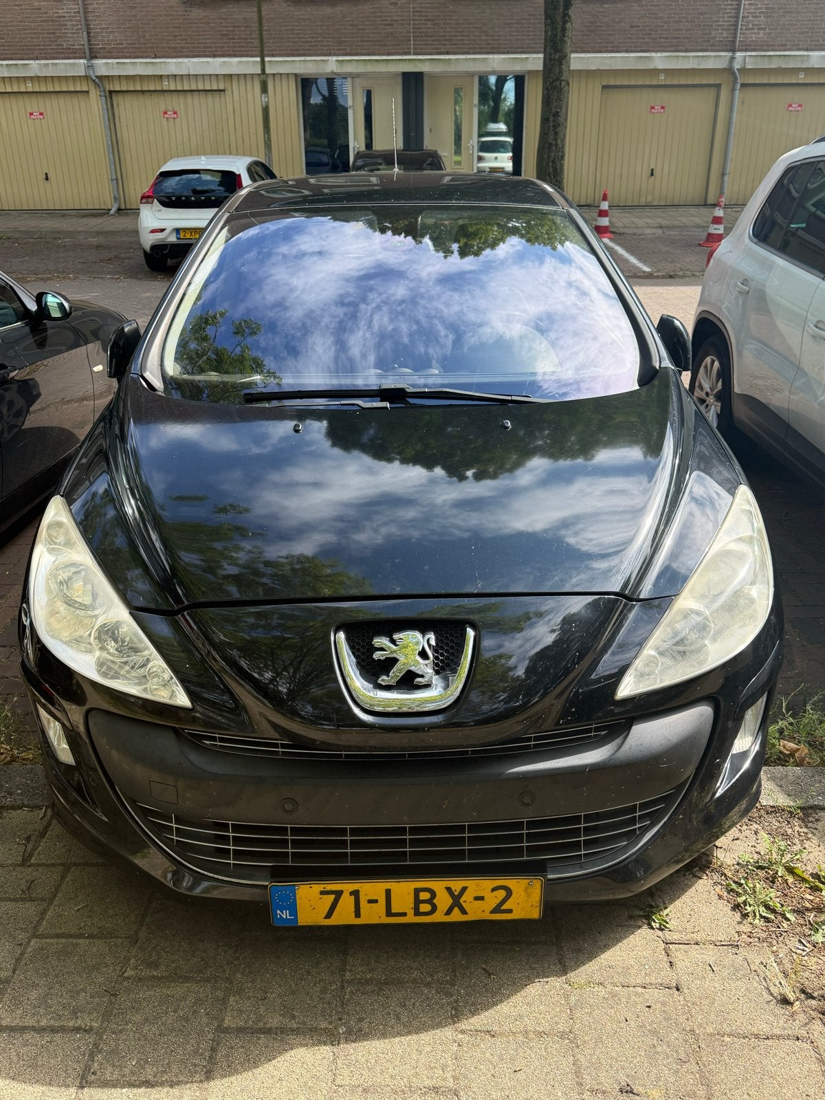 Peugeot 308 1.6 THP 103KW 5-DRS AUT 2010 Zwart, 1330 kg, 4 cilinders, 715 kg, Zwart