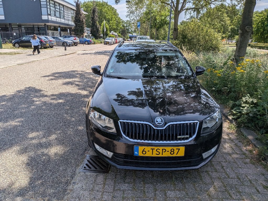 Skoda Octavia 1.6 TDI 81KW Combi 2014 Zwart, Voorwielaandrijving, Euro 5, Stof, 4 cilinders