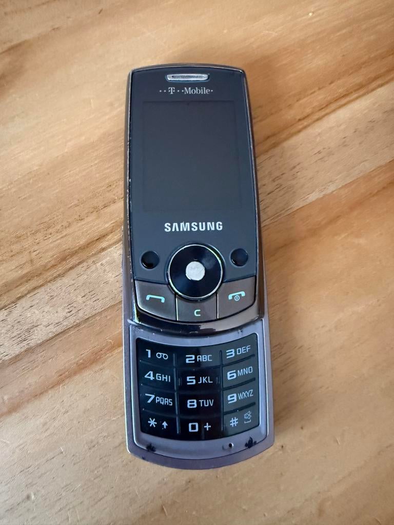Samsung SGH-J700 T-Mobile Schuiftelefoon, Telecommunicatie, Mobiele telefoons | Samsung, Overige modellen, Zwart, Overige systemen