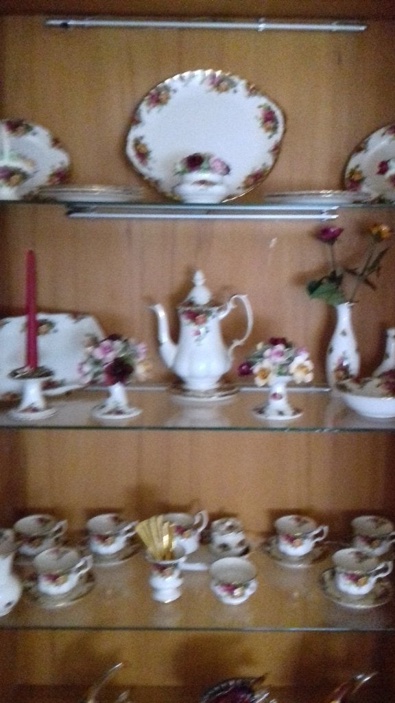 Royal Albert Old Country Roses servies 37 st., Antiek en Kunst, Antiek | Servies compleet, Ophalen