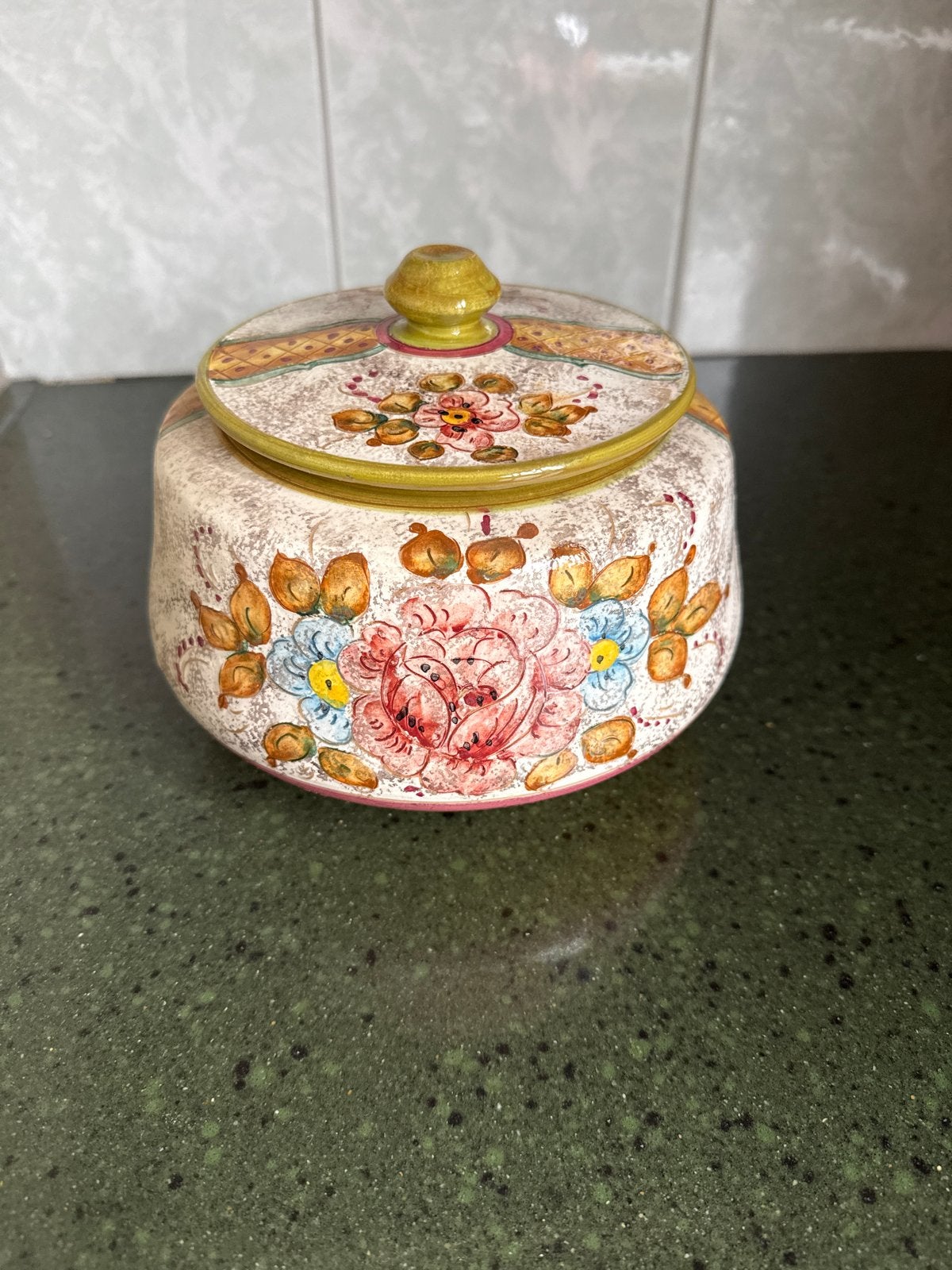 Handgeschilderde keramische pot met bloemmotief, Ophalen of Verzenden