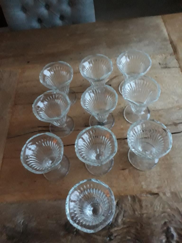 10 ijscoupes met schulprand, glas. Als nieuw., Huis en Inrichting, Ophalen of Verzenden, Overige stijlen, Glas, Schaal of Schalen