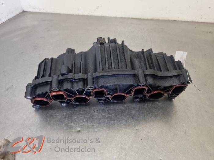 Inlaatspruitstuk van een Volkswagen Transporter, Gebruikt, -, Volkswagen, -