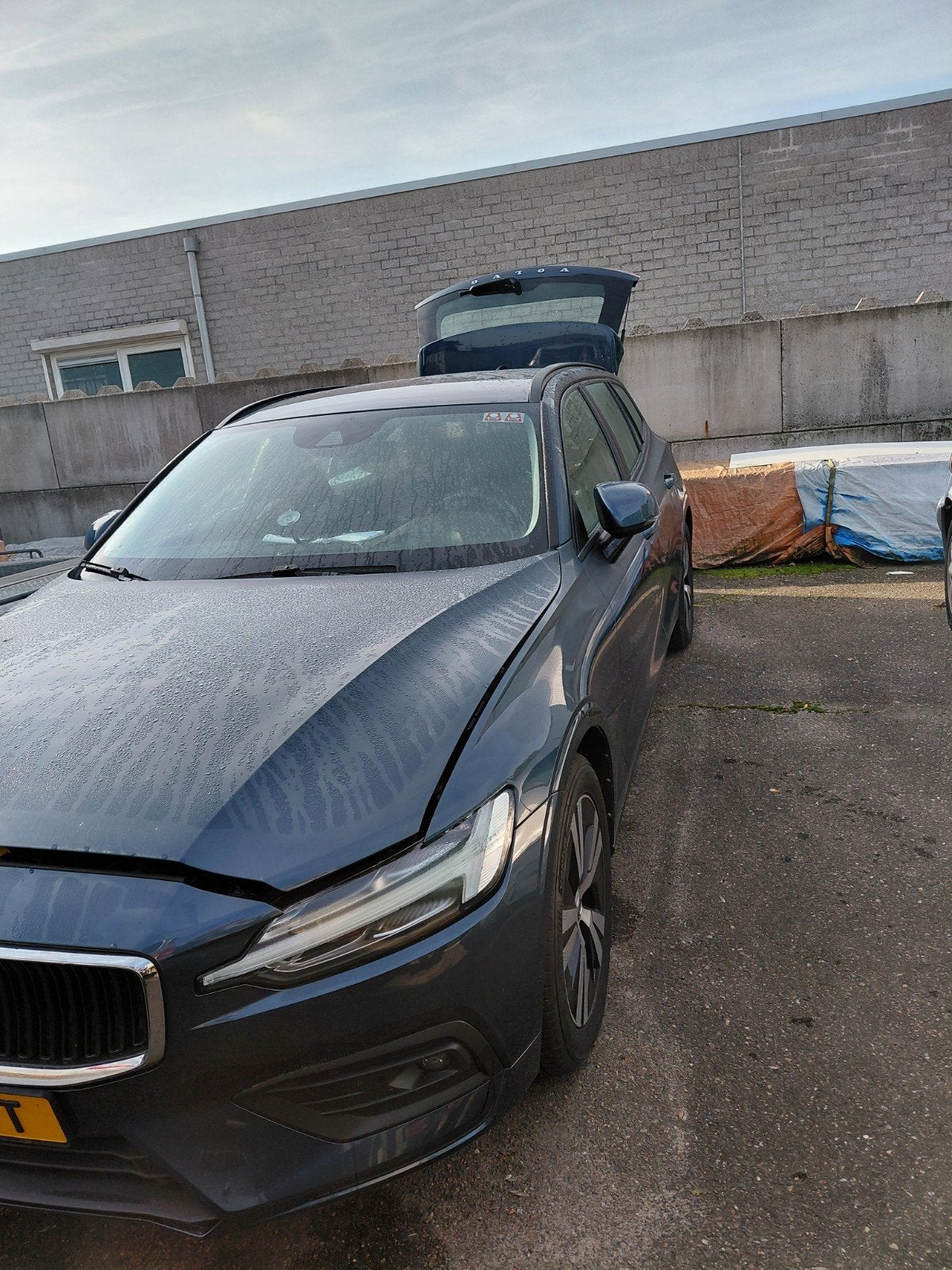 VERKOCHT  Volvo V60 B3 163pk Geartronic Mild Hybrid 2020 Bla, 15 km/l, 1800 kg, 4 cilinders, 1969 cc
