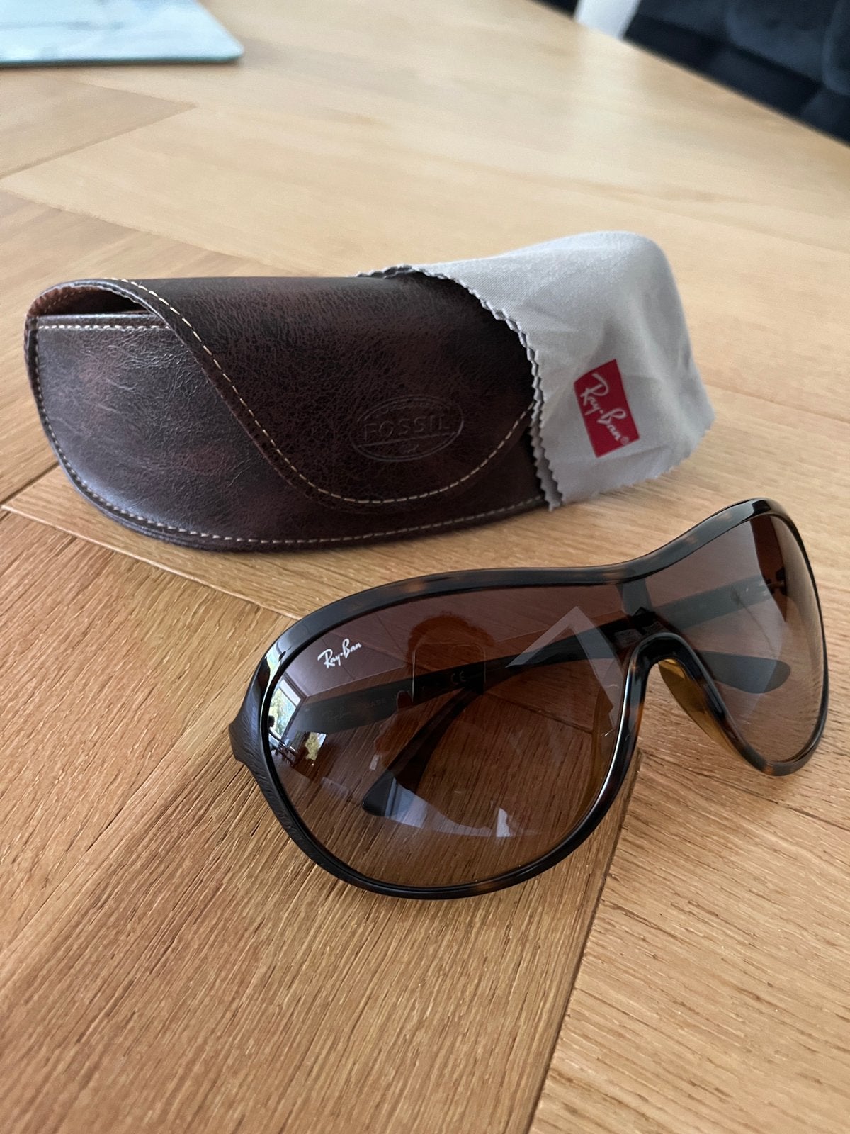 VINTAGE Ray-Ban RB4096 7010 13 3N, Zonnebril, Bruin, Ophalen of Verzenden, Zo goed als nieuw