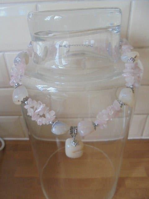 Ketting rozenkwarts met hanger, Ophalen of Verzenden, Zo goed als nieuw, Steen of Mineraal, Roze