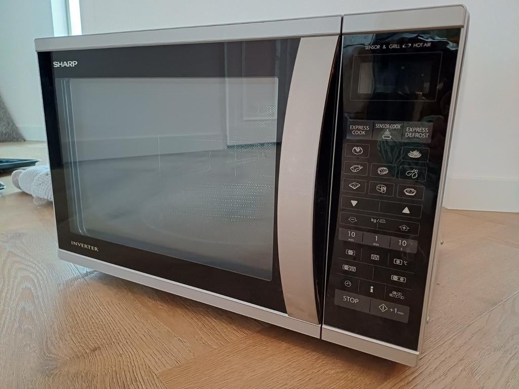 Sharp Inventor R971INW Combioven - Zilverkleurig, Ophalen, Combimagnetron, Gebruikt, Hete lucht