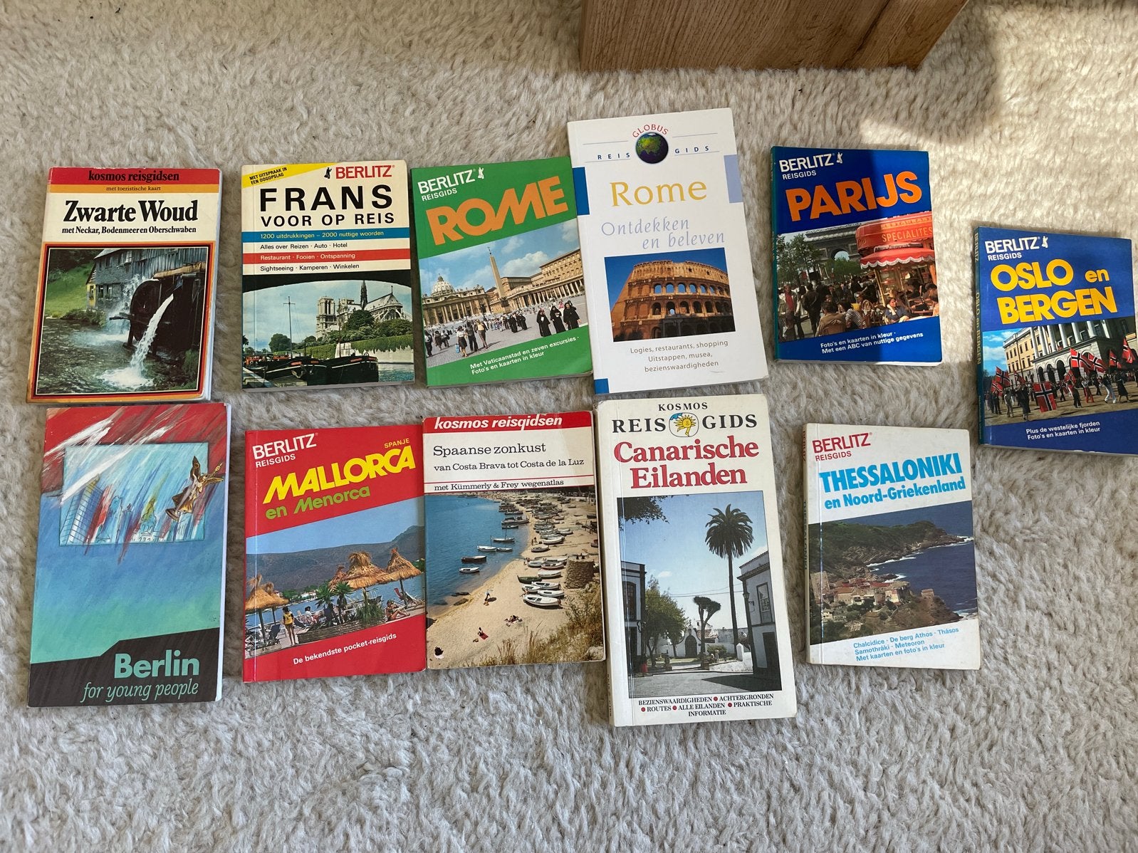 Reisgidsen Berlitz en Kosmos - Diverse bestemmingen, Europa, Ophalen of Verzenden, Reisgids of -boek, Gelezen
