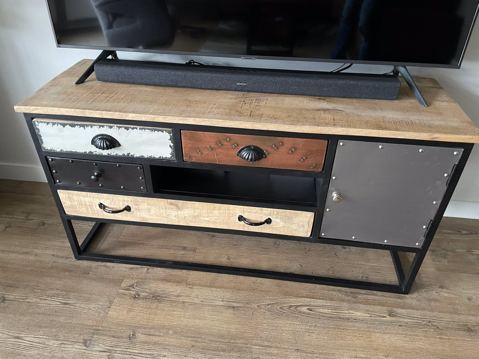 TV meubel, Ophalen, Overige materialen, Gebruikt, 100 tot 150 cm