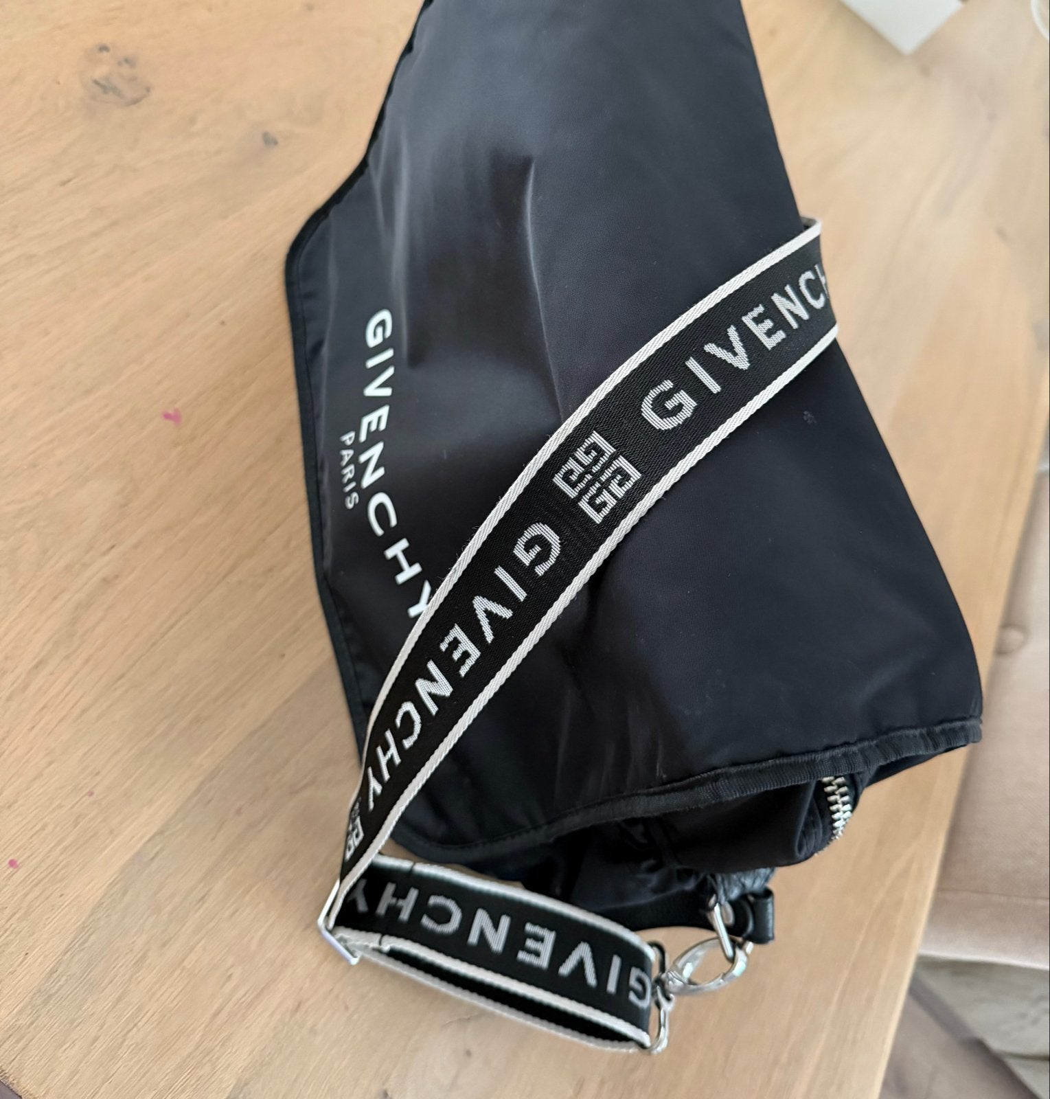 Originele Givenchy luiertas., Overige merken, Zwart, Extra vakken, Zo goed als nieuw