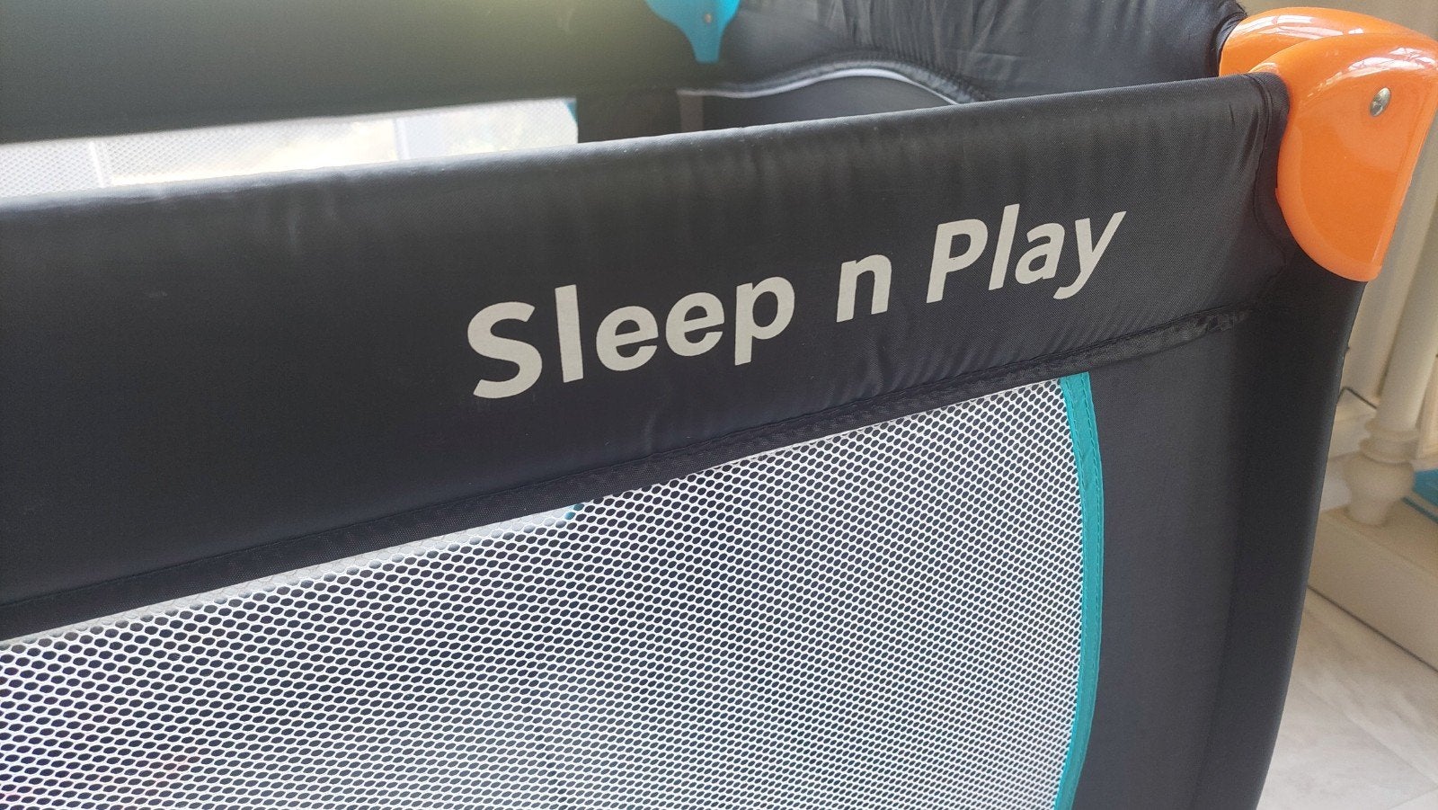 Hauck Sleep n Play Reisbed - Zwart met Kleuraccenten, Ophalen, Gebruikt, Rechthoekig