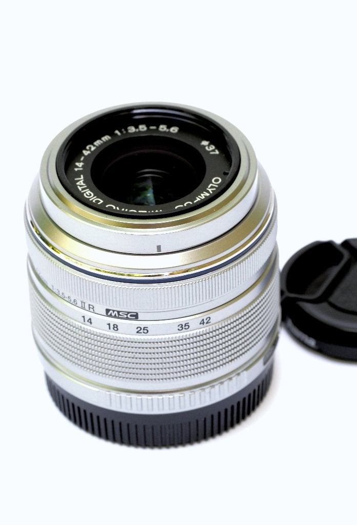 Olympus M.Zuiko Digital 14-42mm F/3.5-5.6 II R, als nieuw, Multi-coated, Micro Four Thirds, Olympus, Ophalen of Verzenden