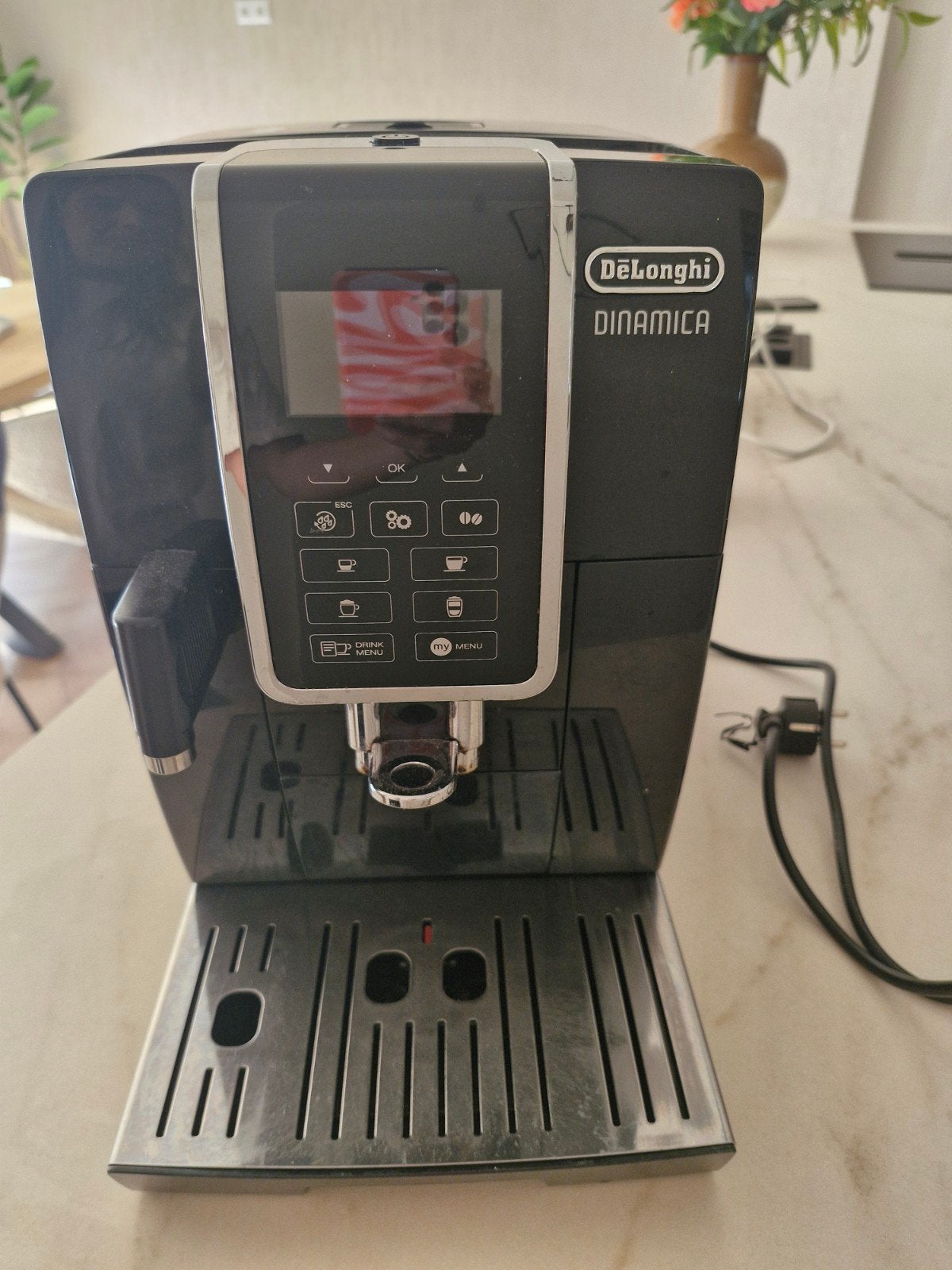 Delonghi Dinamica koffiezet apparaat, Ophalen, Koffiemachine