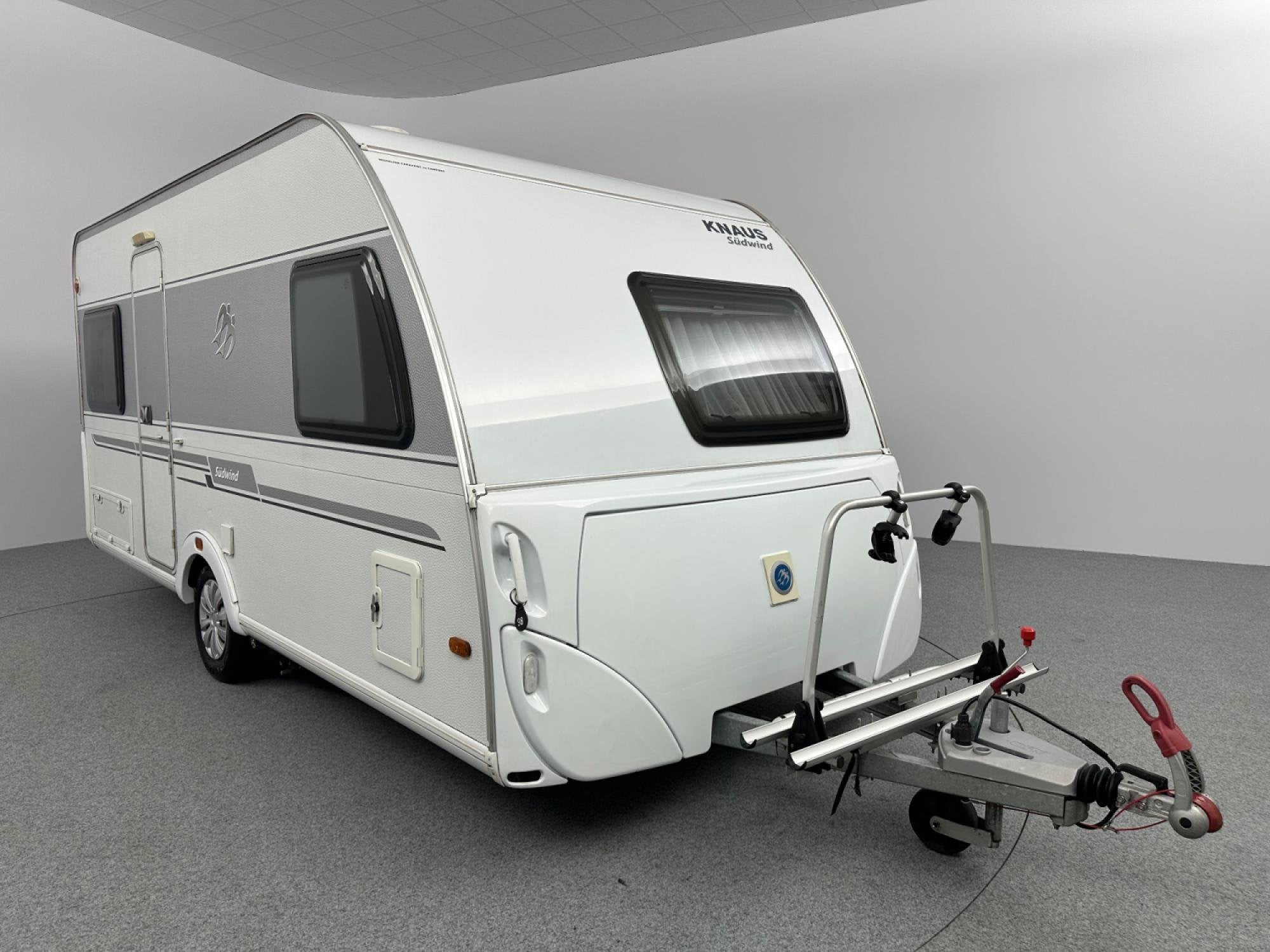 Knaus Südwind 450 FU Mover Voortent, Caravans en Kamperen, Rondzit, Bedrijf, 4 tot 5 meter, Lengtebed
