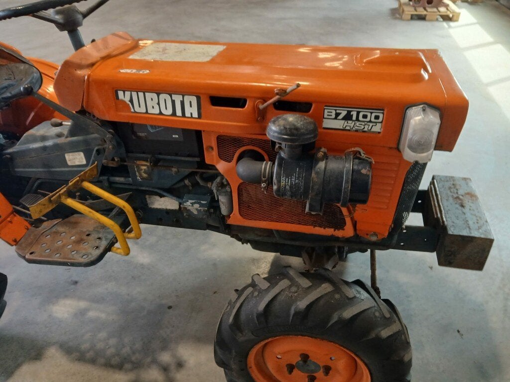 Kubota minitrekker, Kubota Hol, Kbt_g.eu_market_surveillance@kubota.com, Hoofdweg Oostzijde 1264
2153 LR  Nieuw-Vennep, NL, Overige typen