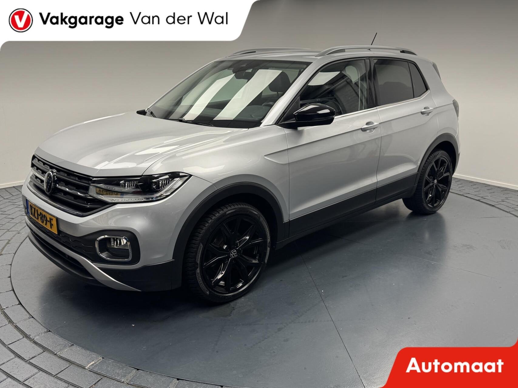 Volkswagen T-Cross 1.0 TSi Style 110PK Automaat-Trekhaak-Nav, Gebruikt, Met garantie (alle), Bedrijf, 3 cilinders