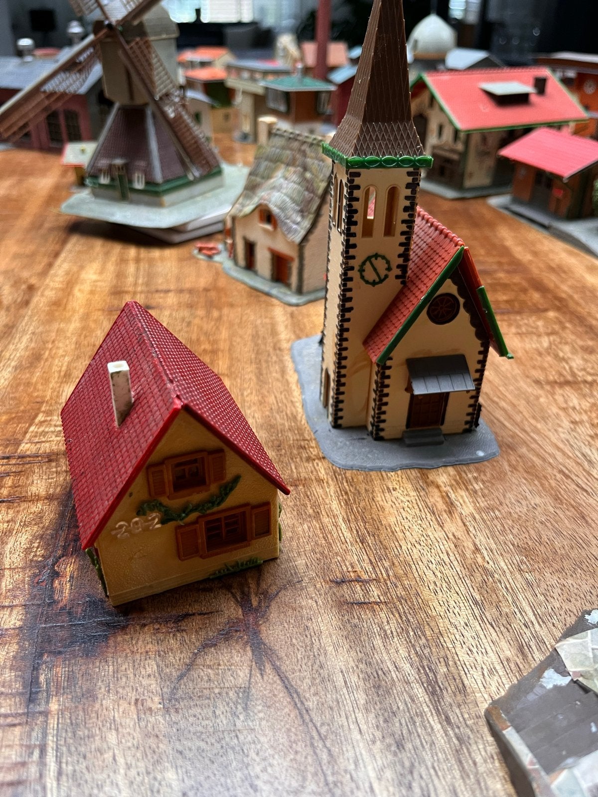 Grote collectie modelbouw huisjes en accessoires, Gebruikt, Gelijkstroom of Wisselstroom, Brug, Tunnel of Gebouw, Ophalen