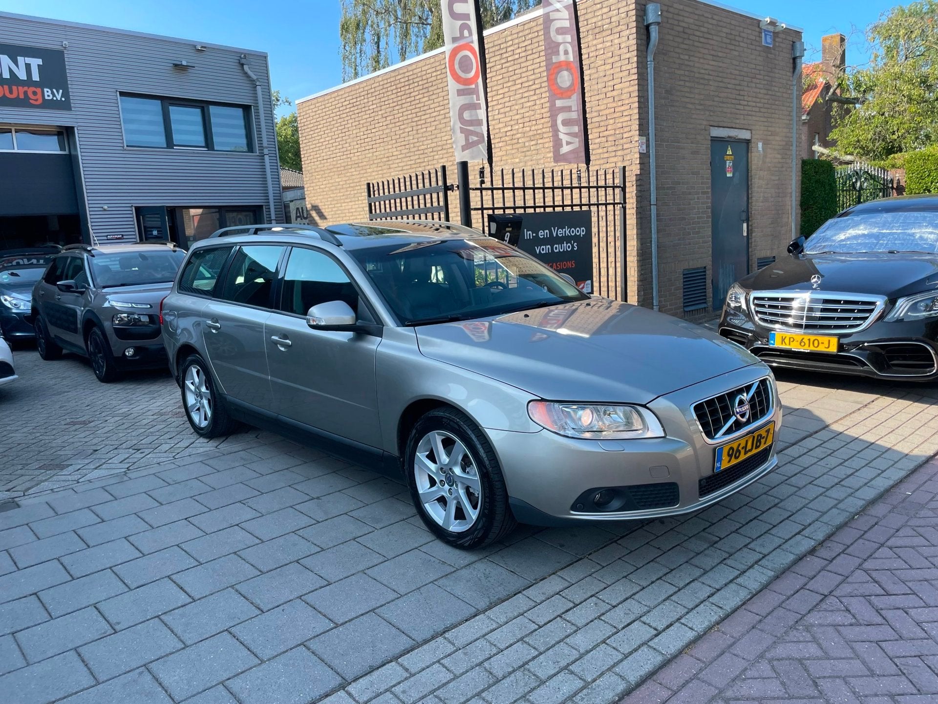 Volvo V70 2.0T Kinetic Schuifdak Trekhaak Airco Navi NAP APK, Voorwielaandrijving, Euro 5, 4 cilinders, Handgeschakeld