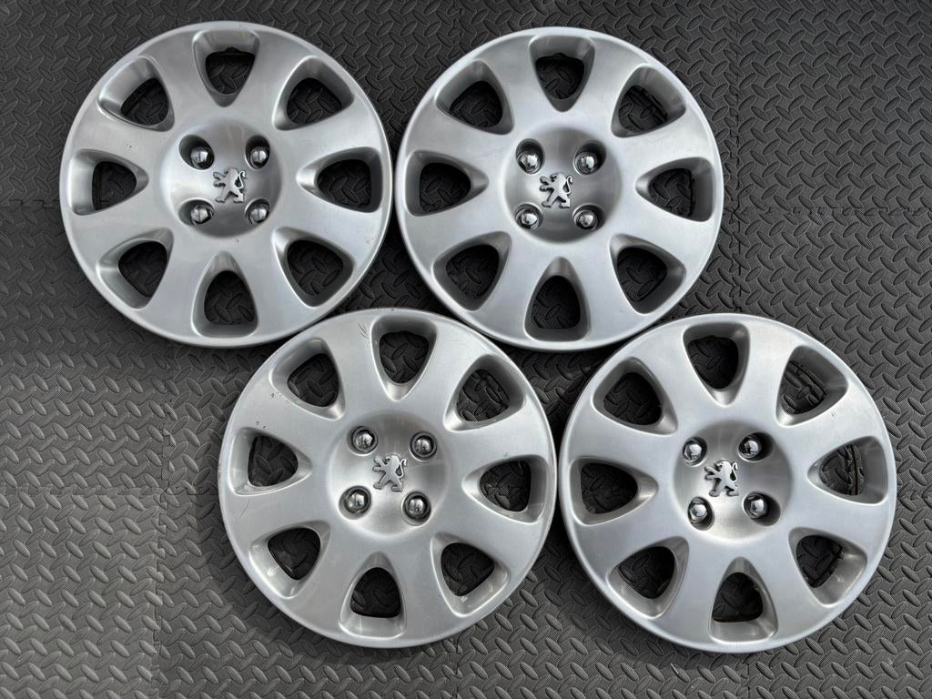 Set orig Peugeot 207, 307, 308 en Partner wieldoppen 15 inch, Auto diversen, Ophalen of Verzenden, Gebruikt