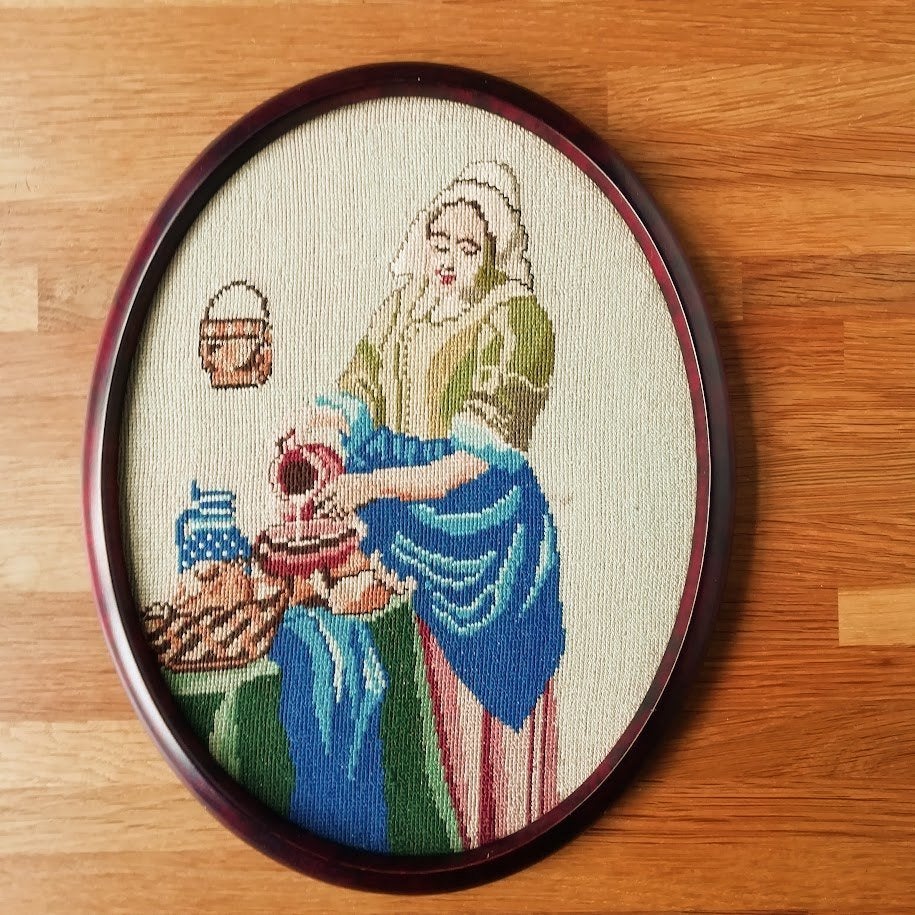 Geborduurd schilderij van het melkmeisje in ovale lijst, Huis en Inrichting, Ophalen of Verzenden, Minder dan 50 cm, Overige typen