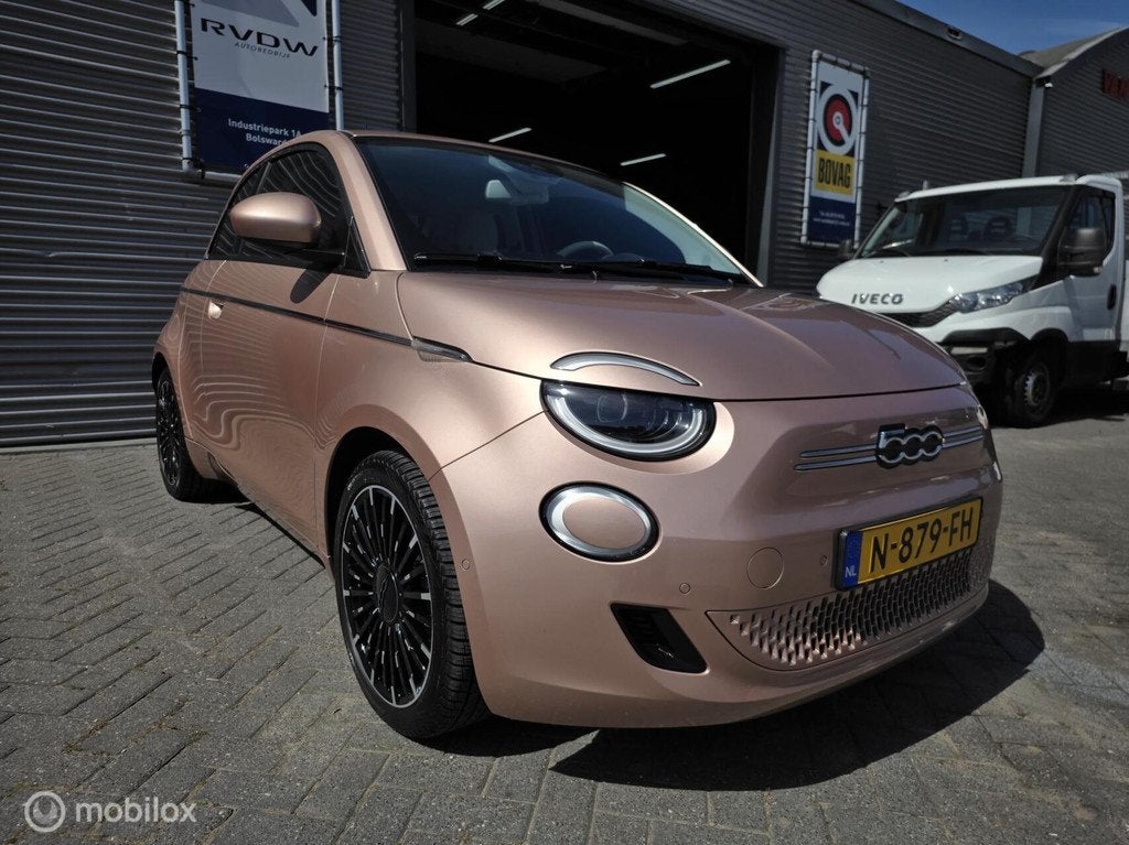 Fiat 500 3+1 Icon 42 kWh, Auto's, 1300 kg, 50 €/maand, 118 pk, 4 stoelen