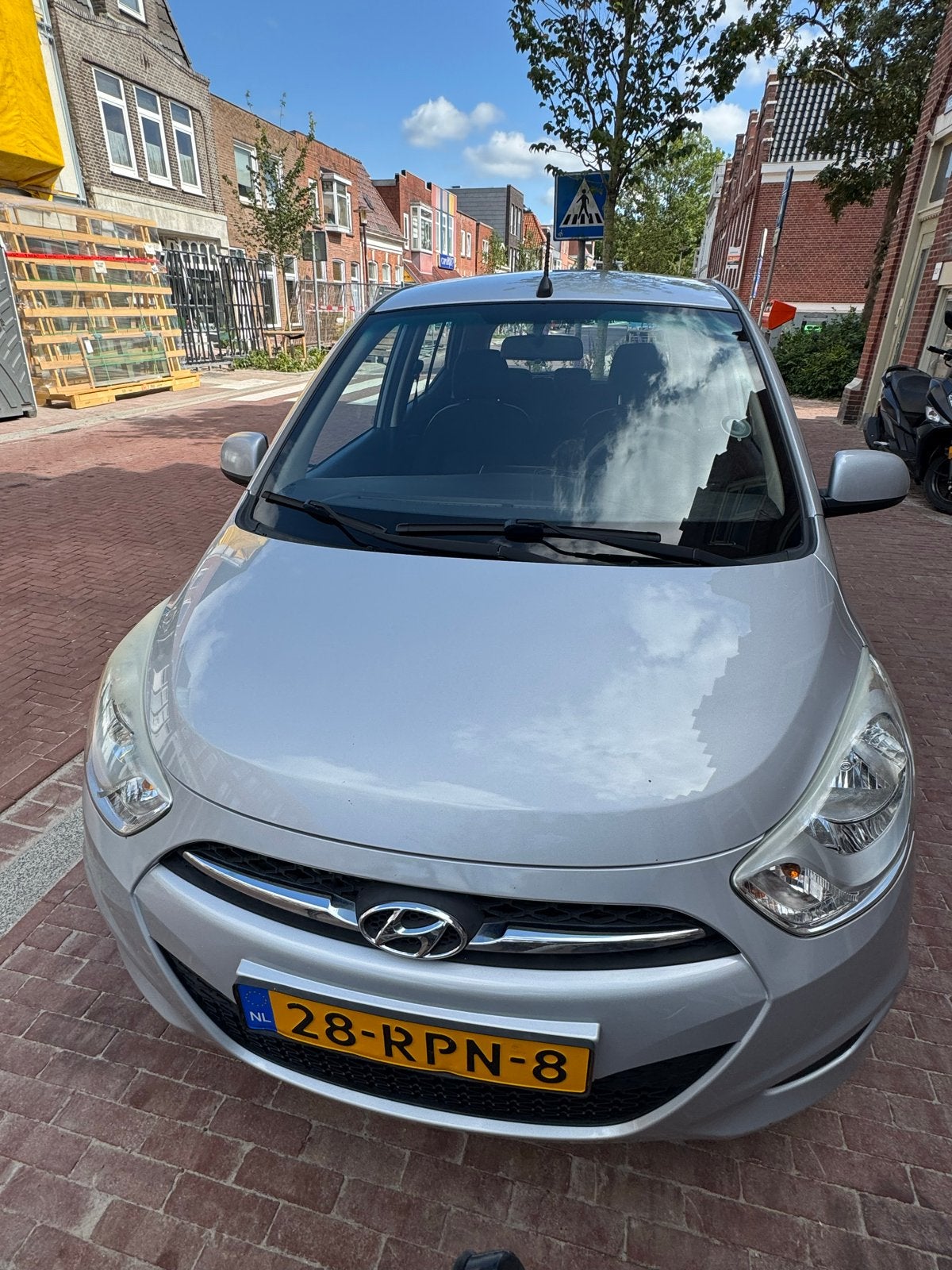 Hyundai i10 1.1 I 5DR 2011 Grijs met nieuwe apk!!!, 4 cilinders, 400 kg, Leder en Stof, Origineel Nederlands