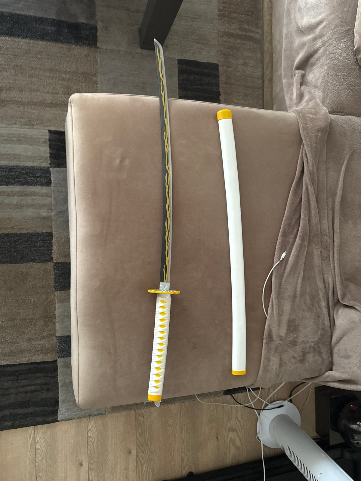 Demon Slayer Katana zenitsu, Ophalen of Verzenden, Zo goed als nieuw