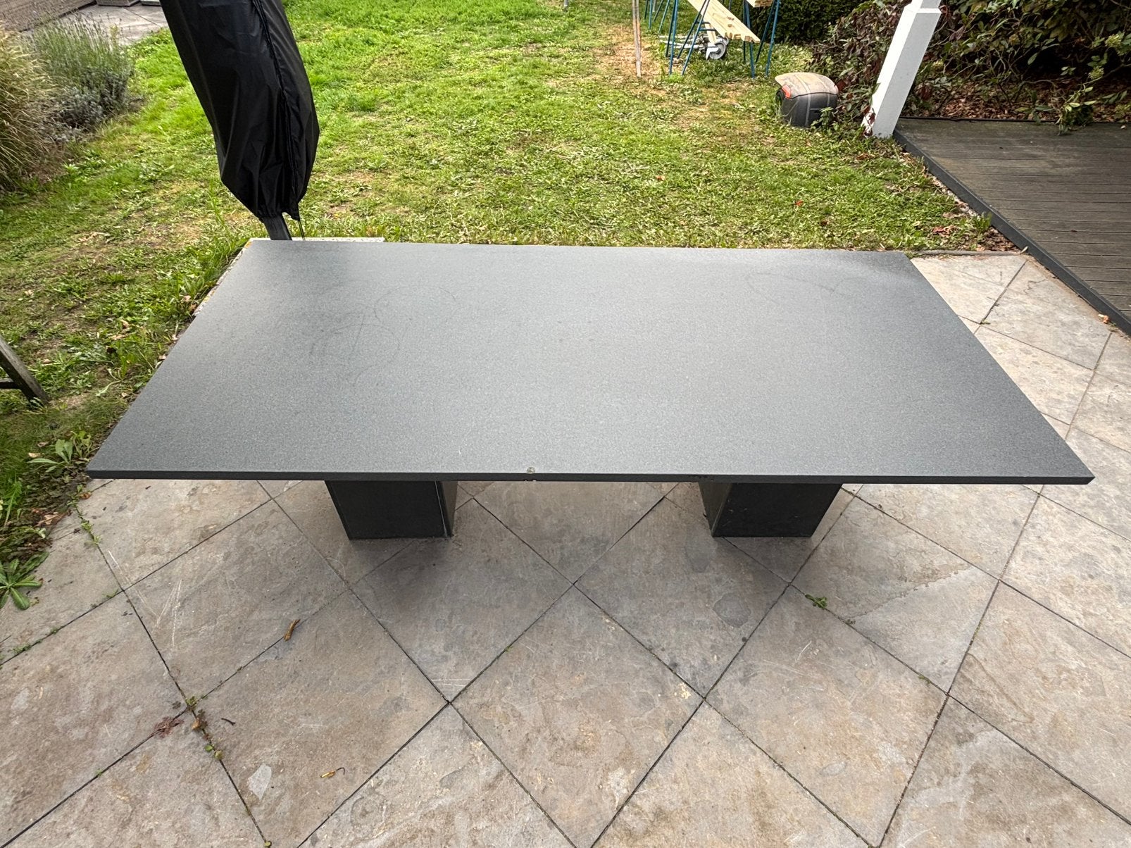 Mooie tuintafel met blad van natuursteen - GRATIS ophalen, Ophalen, Gebruikt, Rechthoekig