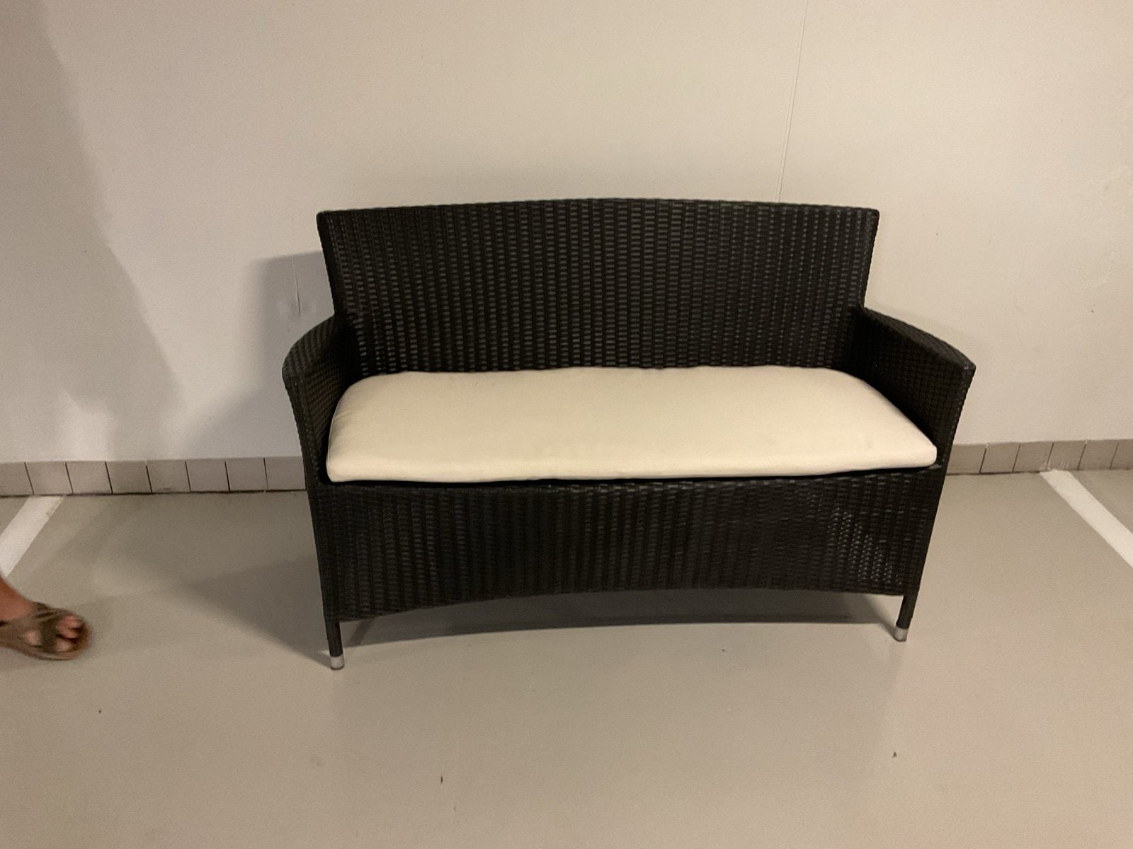 Zwarte tuinbank met comfortabel kussen, Tuin en Terras, Ophalen, Gebruikt, Wicker