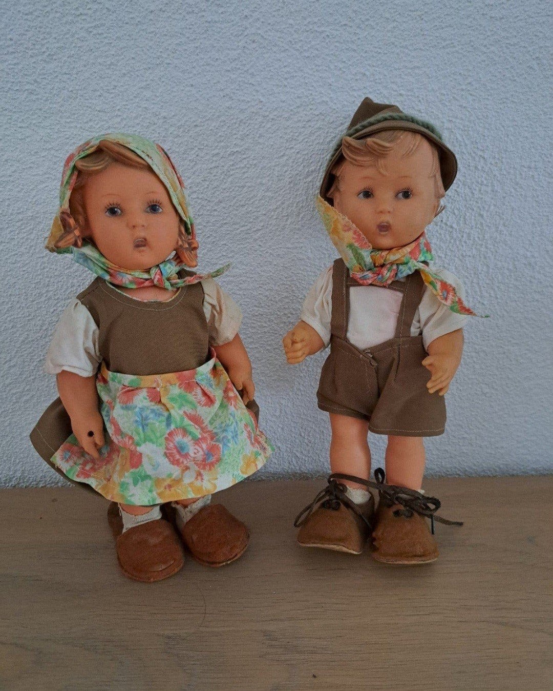 2 Hummeltjes poppen 29 cm MJ Hummel Goebel Germany, Ophalen of Verzenden, Gebruikt, Pop