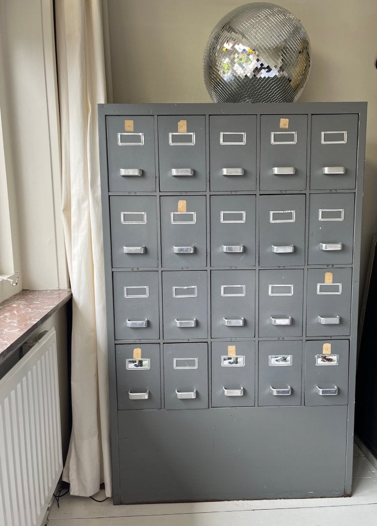 stalen kast vintage gispen? archiefkast opbergen schoenen, Ophalen, Gebruikt, 100 tot 150 cm, 50 tot 100 cm