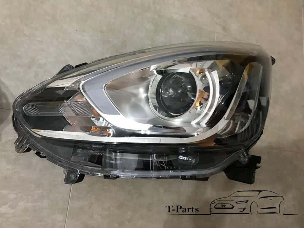Mitsubishi space star koplamp rechts links set NIEUW Origine, Info@fabrikant.eu, Fabrikant BV, Nieuw, Ophalen of Verzenden