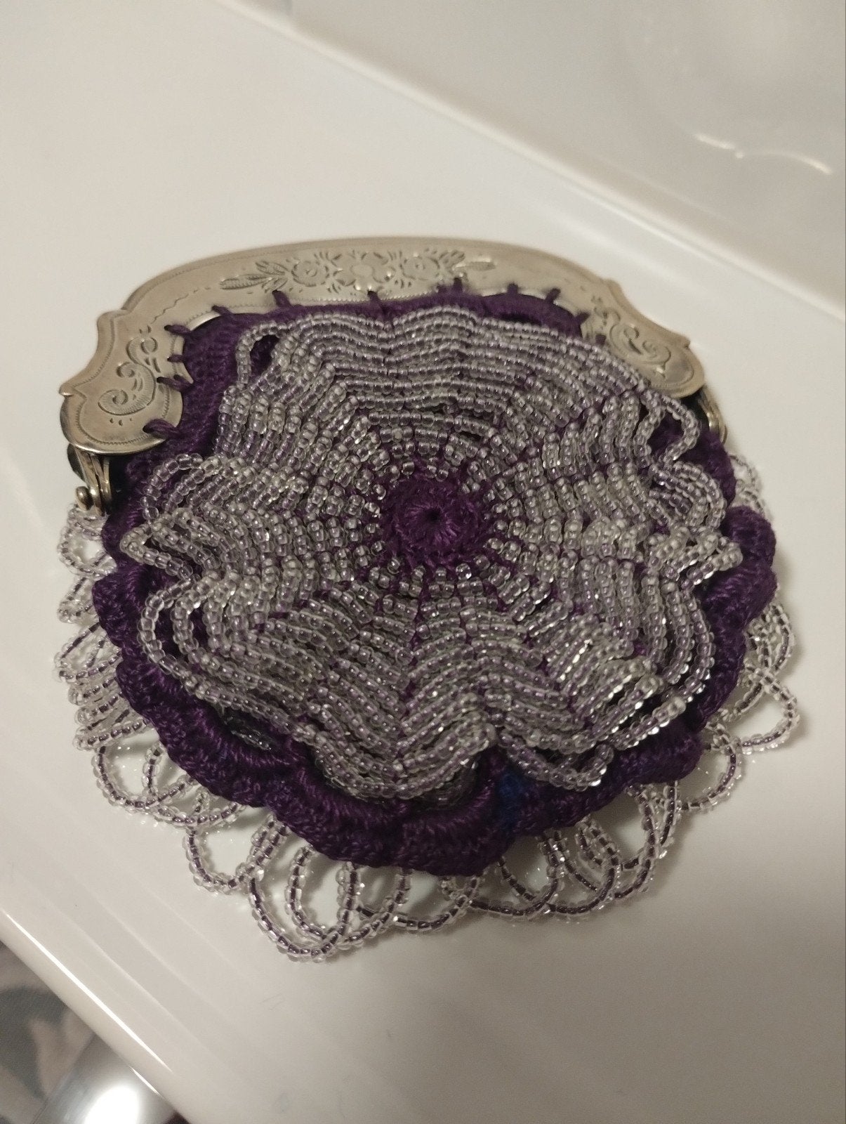 Antiek kralentasje met zilveren beugel 1878, Antiek en Kunst, Ophalen of Verzenden