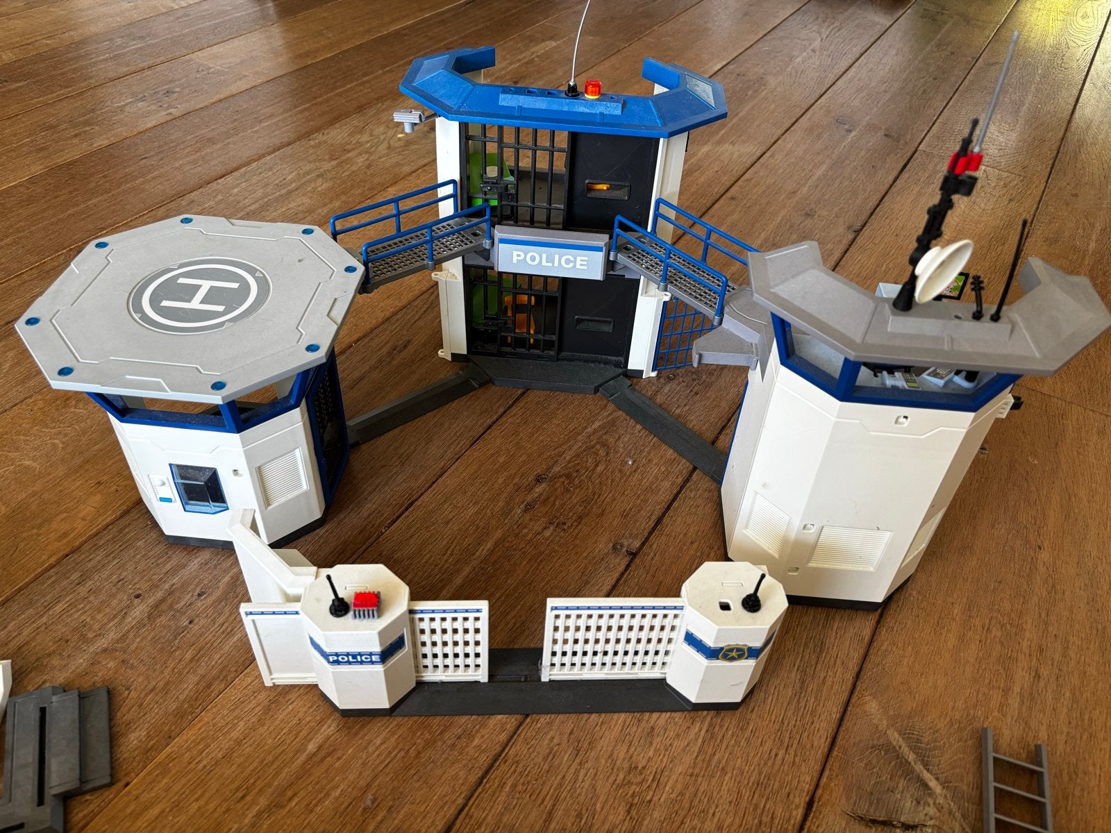 Playmobil City Action Politiebureau 6872/6919, Kinderen en Baby's, Gebouw, Complete set, Ophalen of Verzenden, Zo goed als nieuw