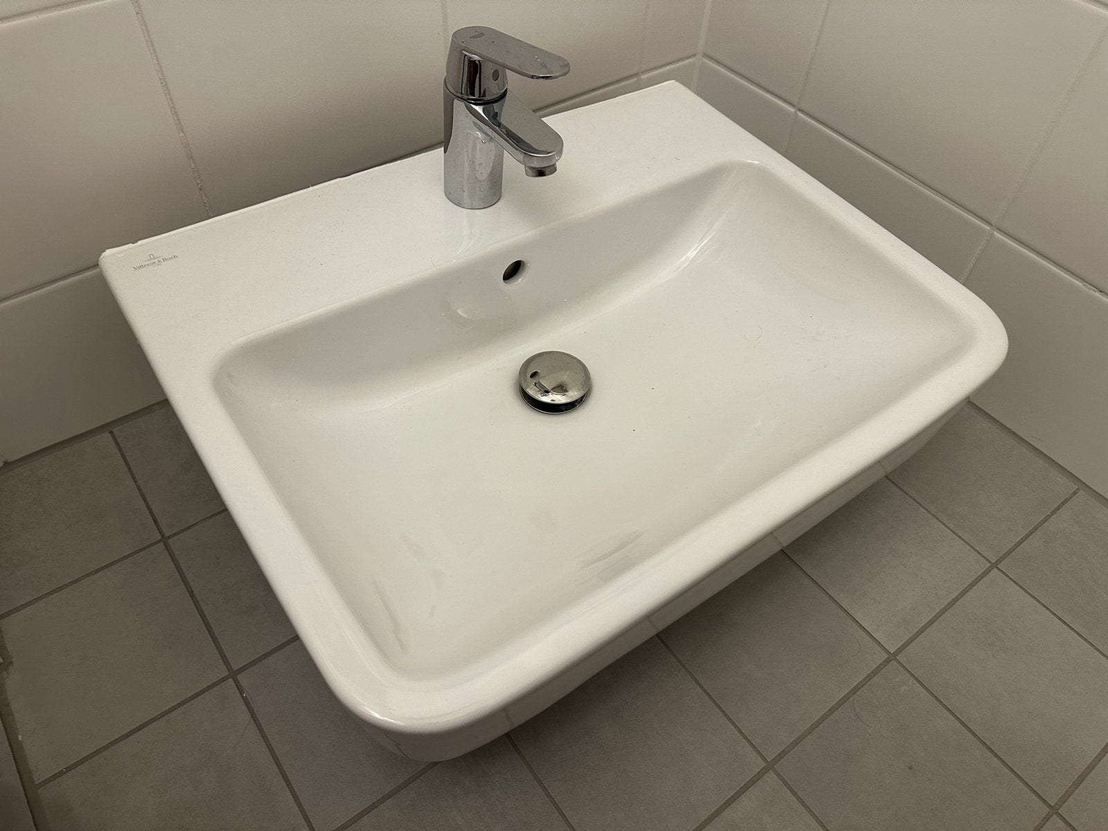 Villeroy & Boch wastafel met Grohe kraan (geen afvoer), Ophalen of Verzenden, Zo goed als nieuw, Chroom, Wastafel