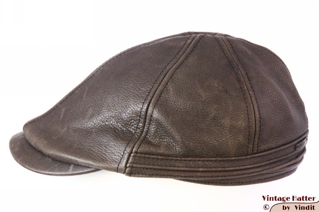 Panelenpet Stetson bruin leer met oorwarmer 56 = S nieuw, Stetson, Nieuw, Ophalen of Verzenden, Pet