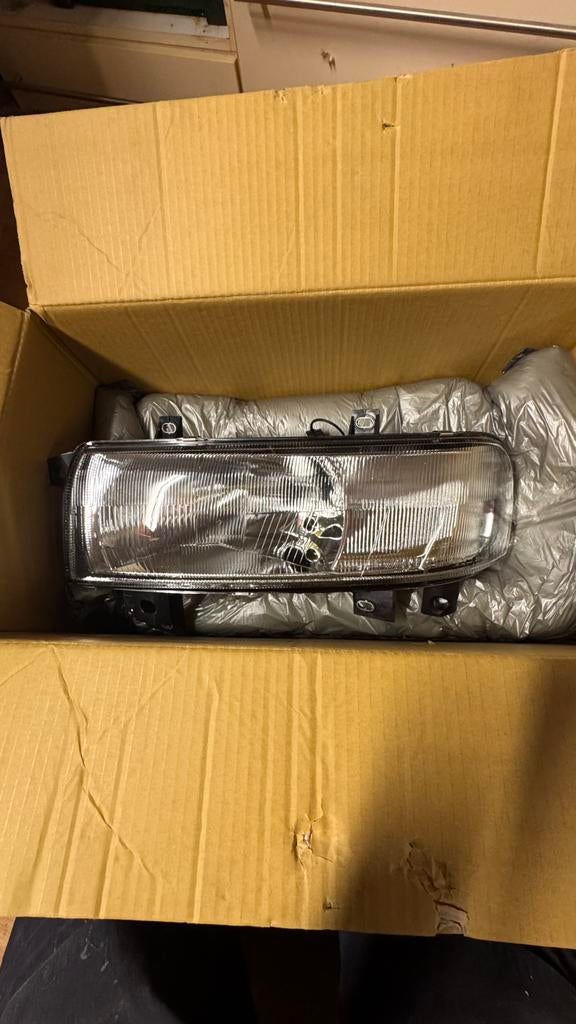 Koplamp Renault Master bj 98/03 Nieuw!, Auto-onderdelen, Verlichting, Ophalen of Verzenden, Nieuw, Renault