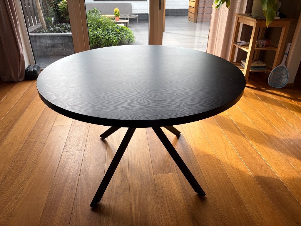 Moderne ronde eettafel, Ophalen, Rond, Zo goed als nieuw, Vier personen