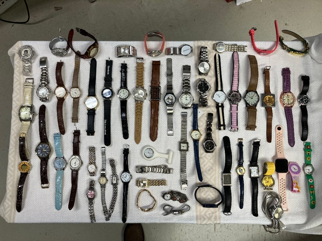 Partij horloges 55 stuks handel hobby lot 17, Sieraden, Tassen en Uiterlijk, Overige merken, Overige materialen, Gebruikt, Verzenden