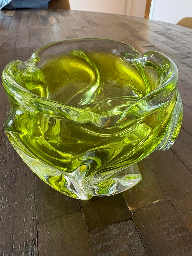 Groene asbak van Josef Hospodka uit de jaren 60, Antiek en Kunst, Antiek | Glas en Kristal, Ophalen of Verzenden