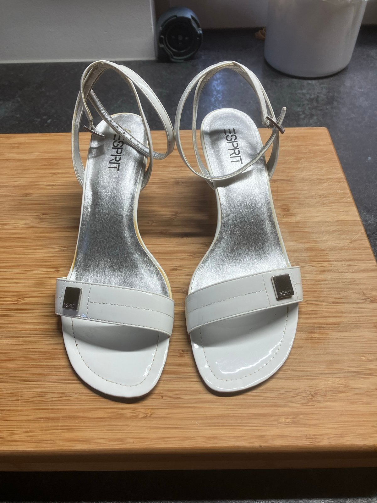 Esprit sandalen maat 39 - Zo goed als nieuw, Ophalen of Verzenden, Zo goed als nieuw, Wit, Sandalen of Muiltjes