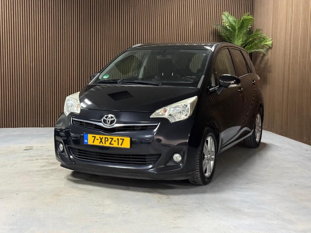Toyota Verso-S 1.3 VVT-i Dynamic (bj 2011), Auto's, Voorwielaandrijving, Euro 5, Gebruikt, 1329 cc