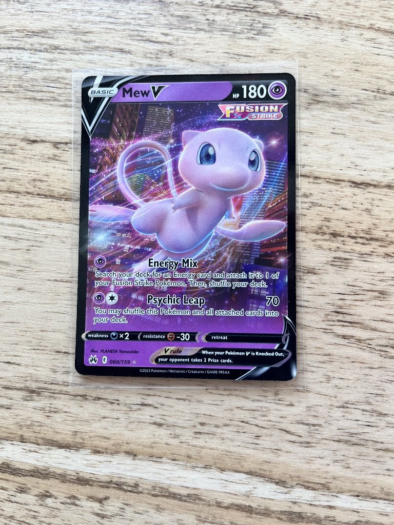 Mew V (CRZ 060) pokemon kaart, Ophalen of Verzenden, Zo goed als nieuw, Losse kaart, Foil