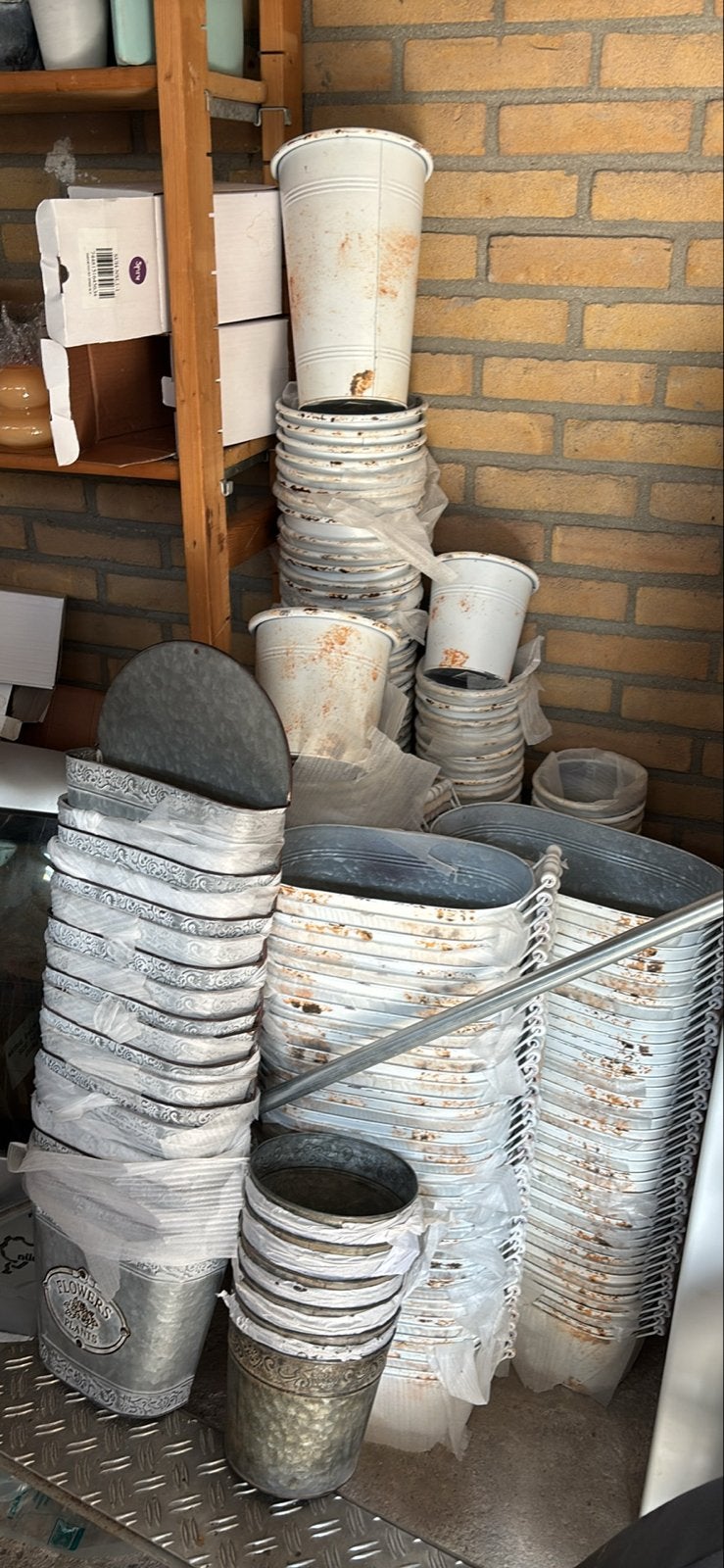 Zinken bloembakken en plantenbakken - Diverse soorten, Gebruikt, Minder dan 60 cm, Ophalen of Verzenden, Binnen