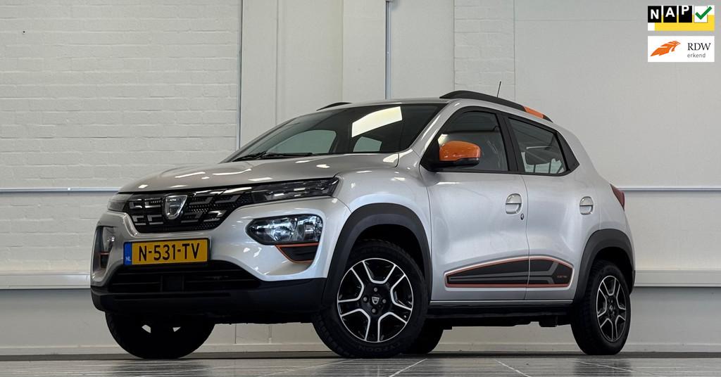 Dacia Spring Comfort Plus 27 kWh SOH 90,4% 1e Eigenaar Leer/, Auto's, Dacia, Gebruikt, Zwart, 230 km, 75 min