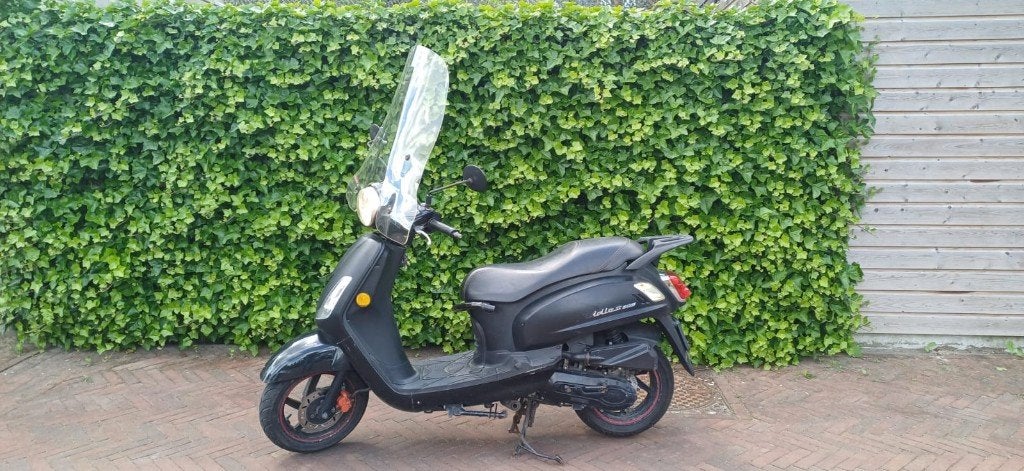Scooter: Sym Fiddle II (2019), Fietsen en Brommers, Scooters | SYM, Gebruikt, Fiddle, Maximaal 45 km/u, Benzine, Ophalen