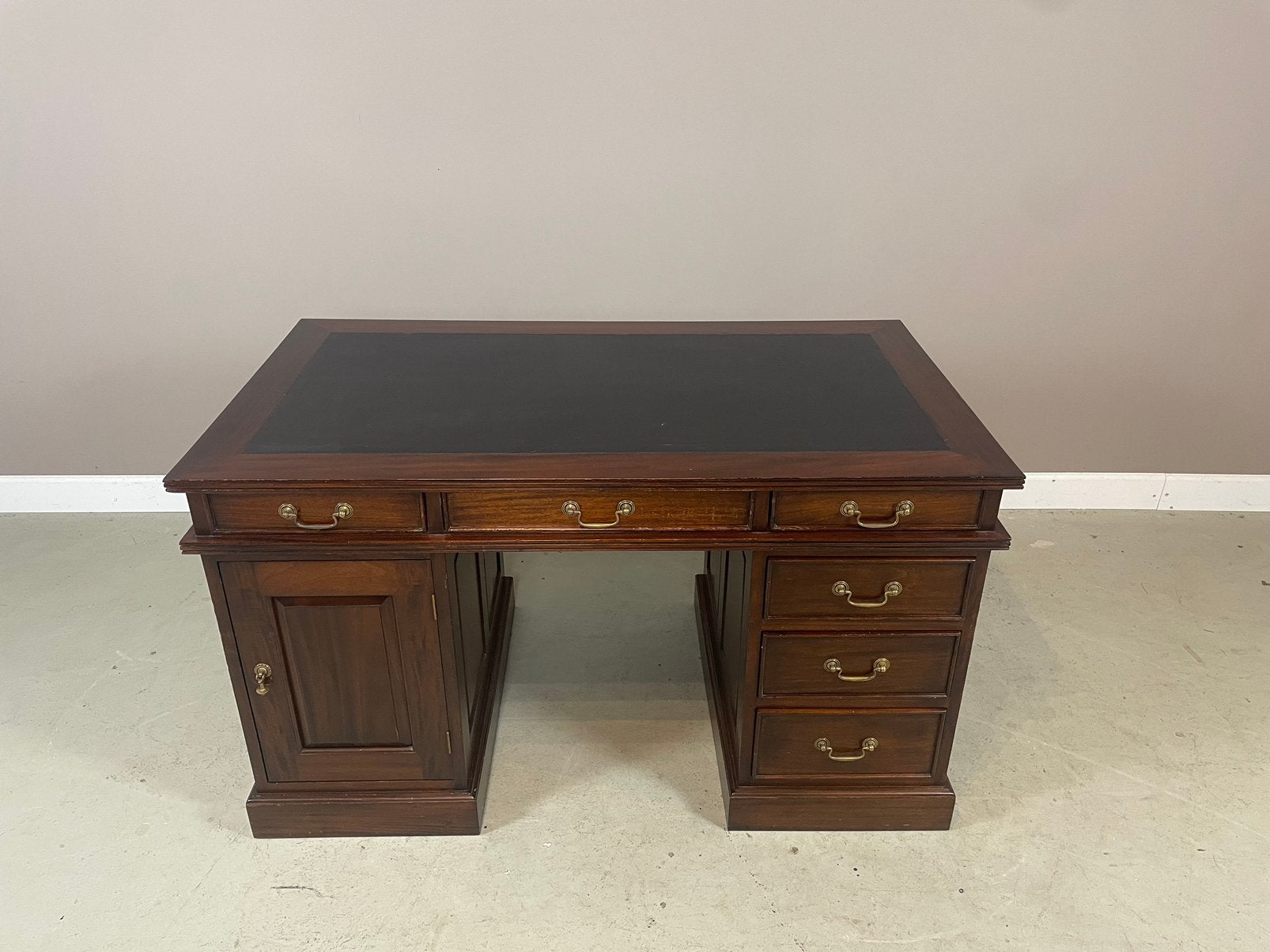 Origineel klassiek Engels Chesterfield bureau IGS, Klassiek, Ophalen, Gebruikt, Hout
