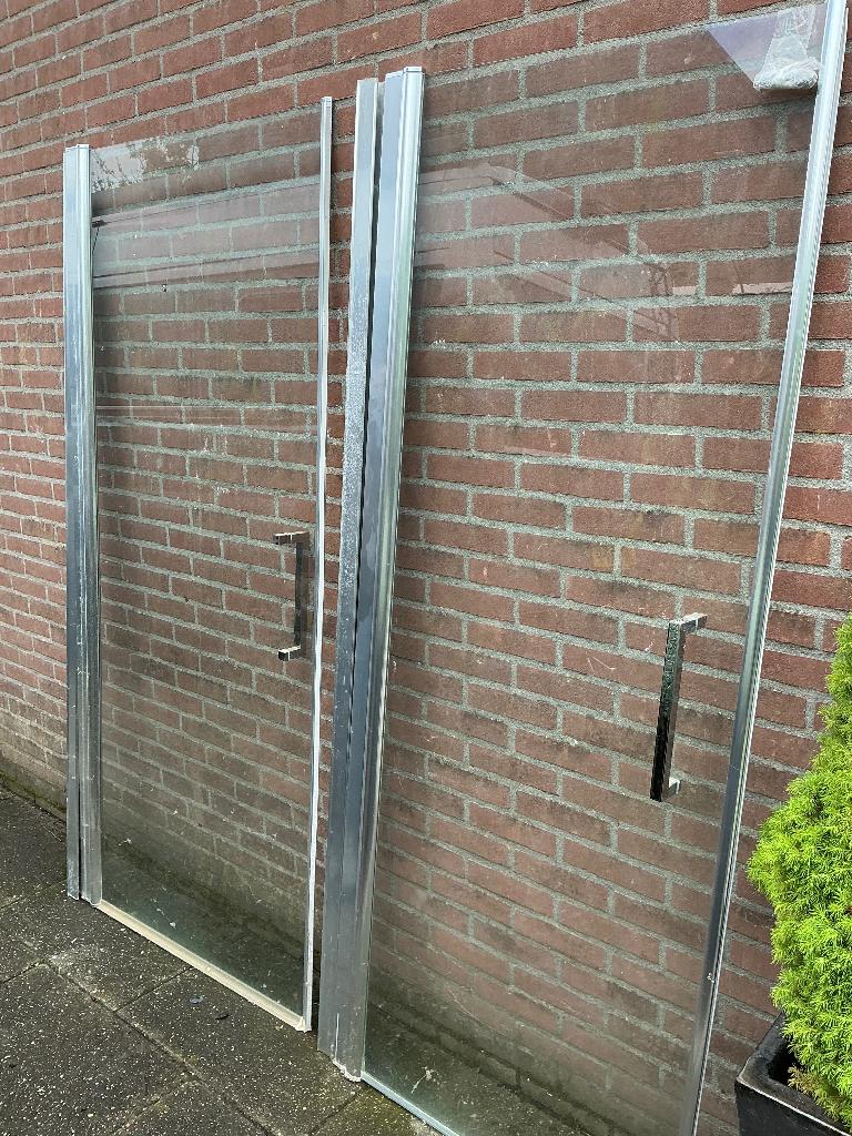 Douchedeuren 2x, Doe-het-zelf en Verbouw, Sanitair, Ophalen, Zo goed als nieuw, Rvs, Douche