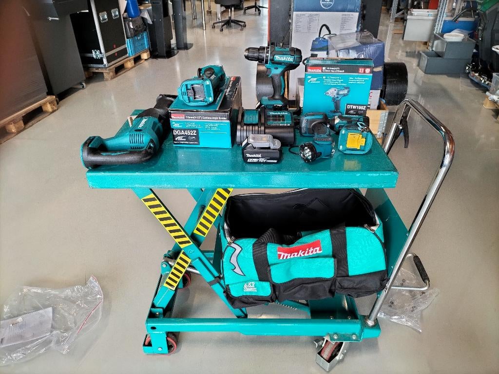 Makita 18V Gereedschap Set met 2 Accu’s in Tas (nieuw), Ophalen of Verzenden, Nieuw, Overige typen