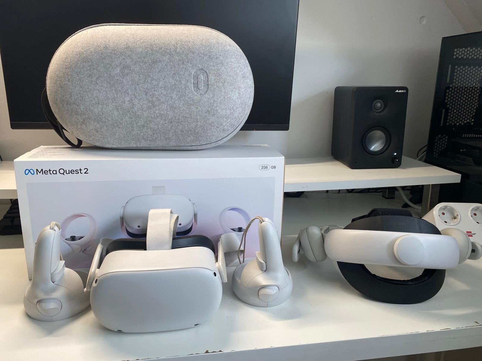Oculus Quest 2 256GB met Kiwi Headphone Strap en Case, Spelcomputers en Games, Virtual Reality, Ophalen of Verzenden, Zo goed als nieuw